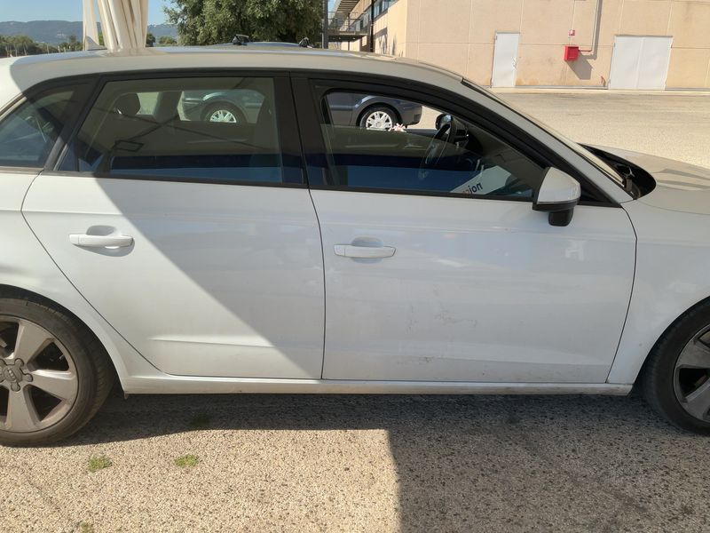 Audi A3 Sportback 1.6 TDI Ambition 2015 – снимка 10