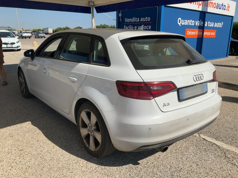 Audi A3 Sportback 1.6 TDI Ambition 2015 – снимка 6