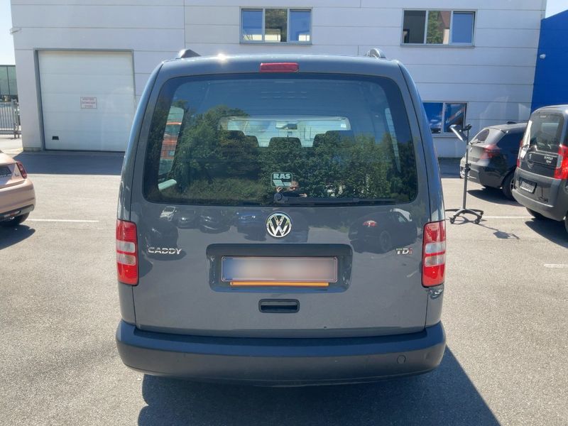 Volkswagen Caddy 1.6 TDI Maxi Startline 2013 – снимка 7