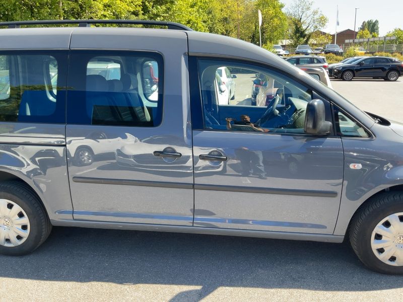 Volkswagen Caddy 1.6 TDI Maxi Startline 2013 – снимка 10