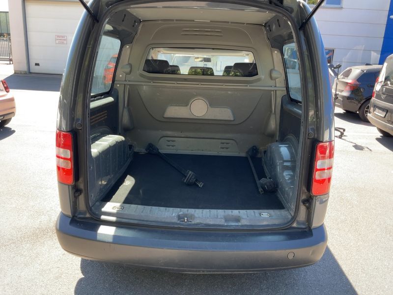 Volkswagen Caddy 1.6 TDI Maxi Startline 2013 – снимка 15
