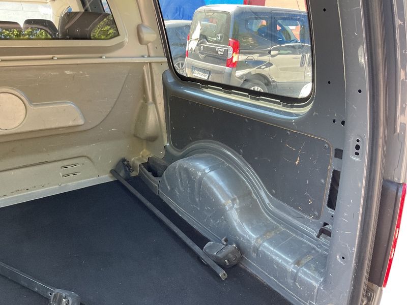 Volkswagen Caddy 1.6 TDI Maxi Startline 2013 – снимка 29