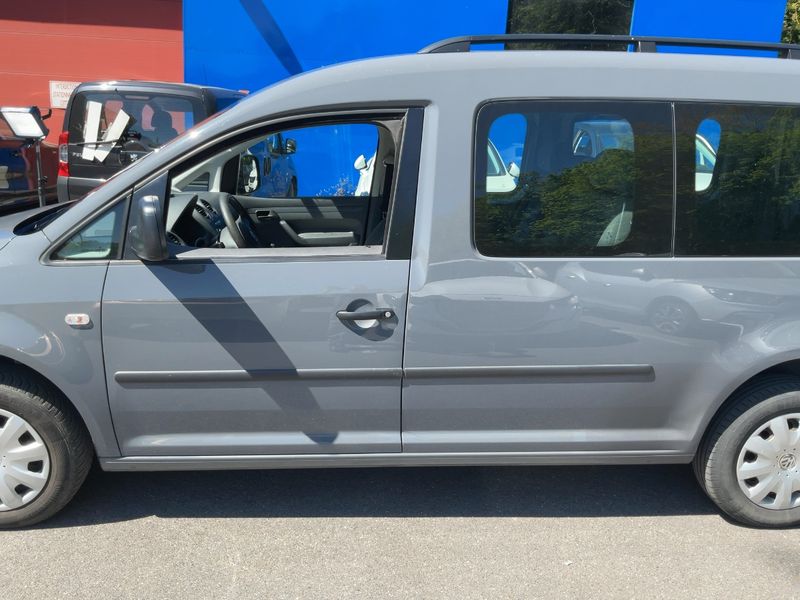 Volkswagen Caddy 1.6 TDI Maxi Startline 2013 – снимка 4