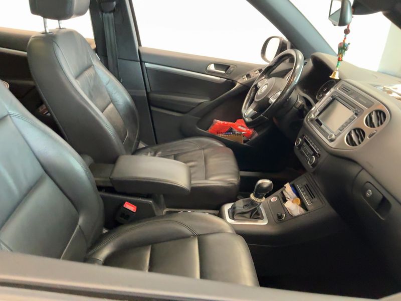 Volkswagen Tiguan 2.0 TDI CityScape 4Motion BlueMotion Tech 2014 – снимка 16