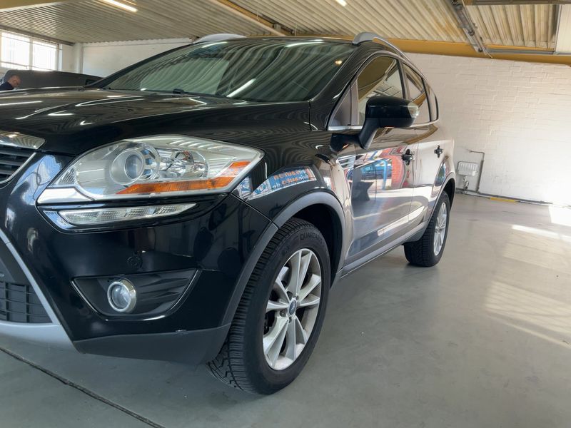 Ford Kuga 2.0 TDCi Titanium 2011 – снимка 2