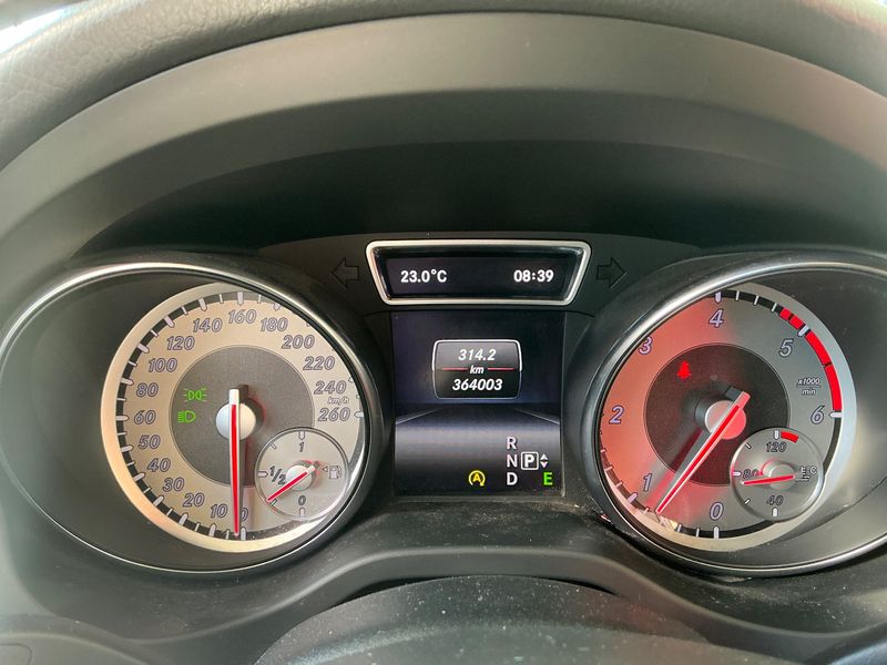 Mercedes-Benz GLA-Klasse GLA 200 d AMG Line 2015 – снимка 18