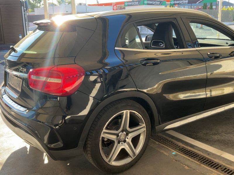Mercedes-Benz GLA-Klasse GLA 200 d AMG Line 2015 – снимка 8
