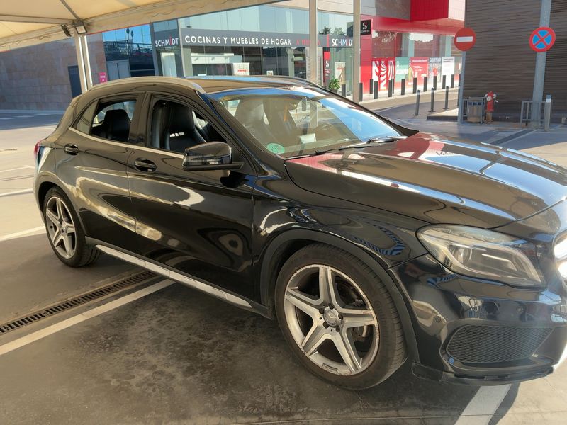 Mercedes-Benz GLA-Klasse GLA 200 d AMG Line 2015 – снимка 12