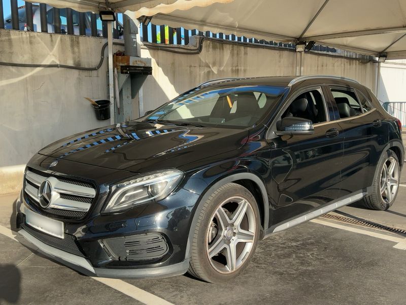 Mercedes-Benz GLA-Klasse GLA 200 d AMG Line 2015 – снимка 1