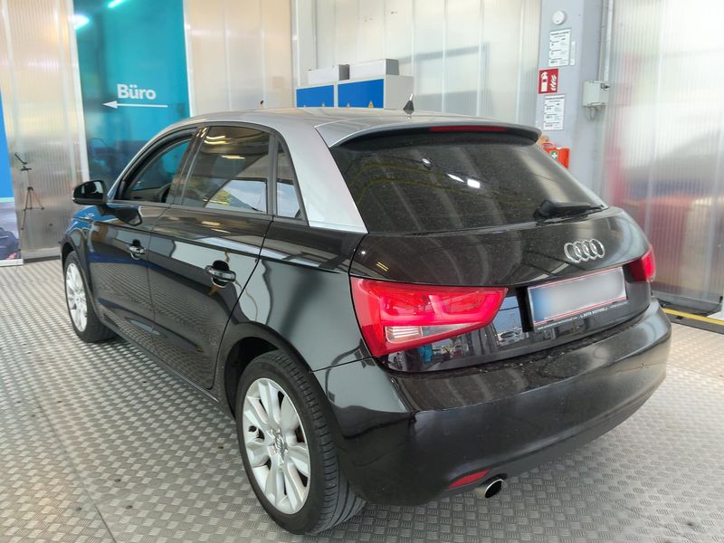 Audi A1 Sportback 1.6 TDI Ambition 2014 – снимка 6