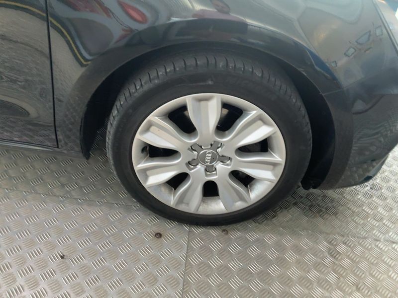 Audi A1 Sportback 1.6 TDI Ambition 2014 – снимка 11