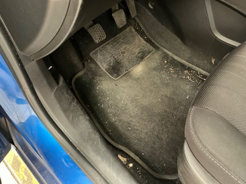 Chevrolet Aveo 1.2 LT 2011 – снимка 24