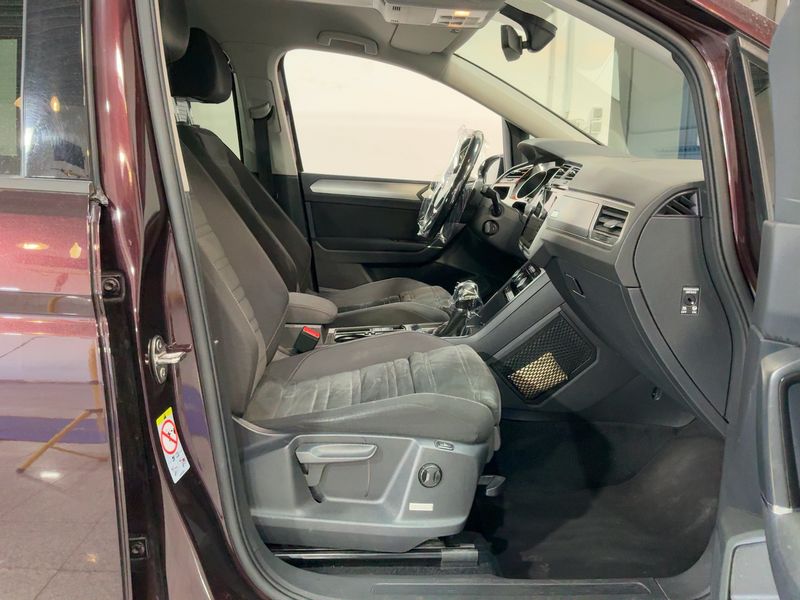 Volkswagen Touran 2.0 TDI Comfortline BlueMotion Tech 2017 – снимка 16