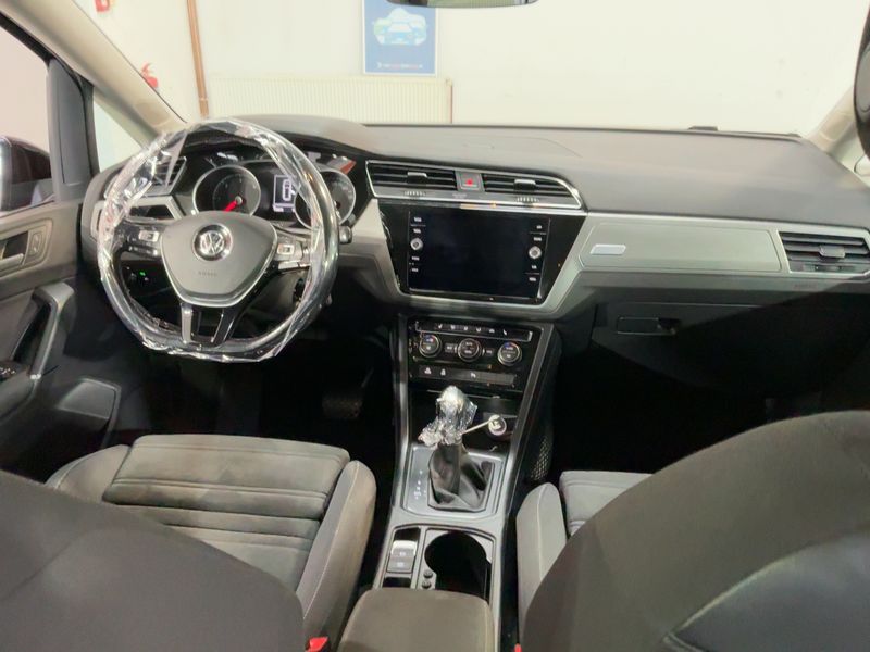 Volkswagen Touran 2.0 TDI Comfortline BlueMotion Tech 2017 – снимка 17