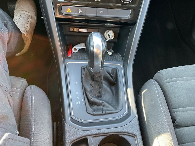 Volkswagen Touran 2.0 TDI Comfortline BlueMotion Tech 2017 – снимка 28