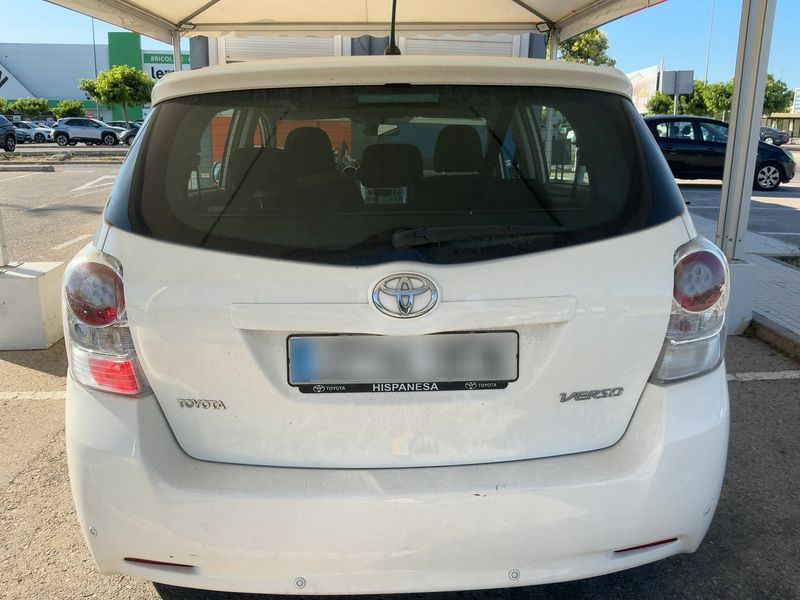 Toyota Verso 2.0 D-4D Advance 2011 – снимка 7