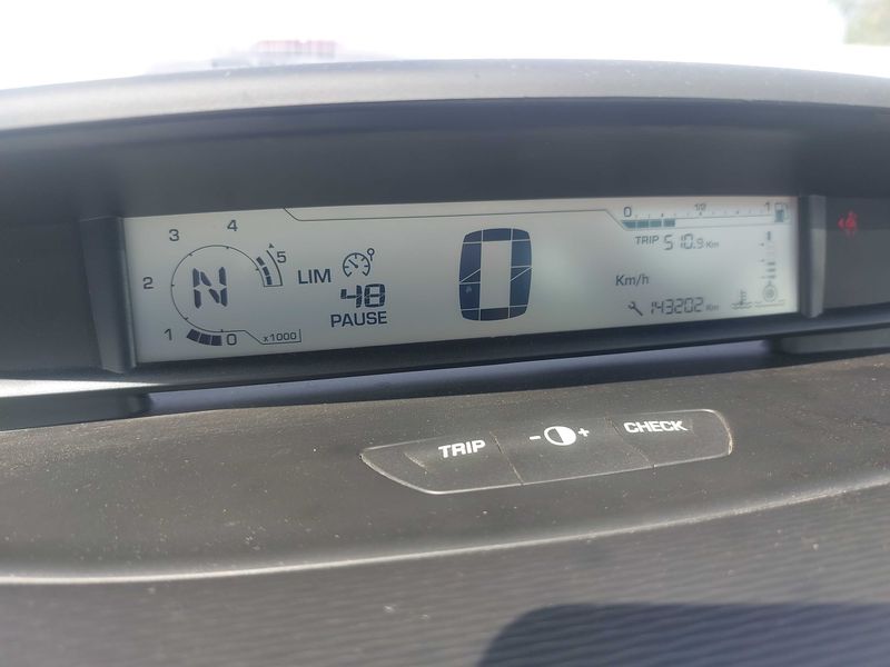 Citroen C4 1.6 HDi Exclusive 2010 – снимка 12