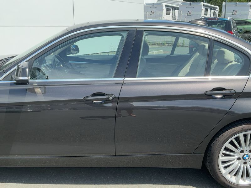 BMW 3er 330i xDrive Luxury Line 2016 – снимка 4