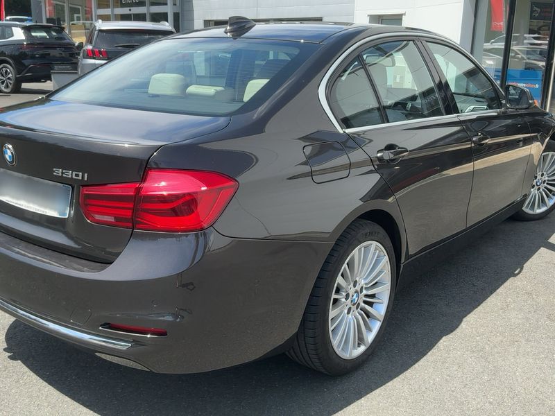 BMW 3er 330i xDrive Luxury Line 2016 – снимка 8