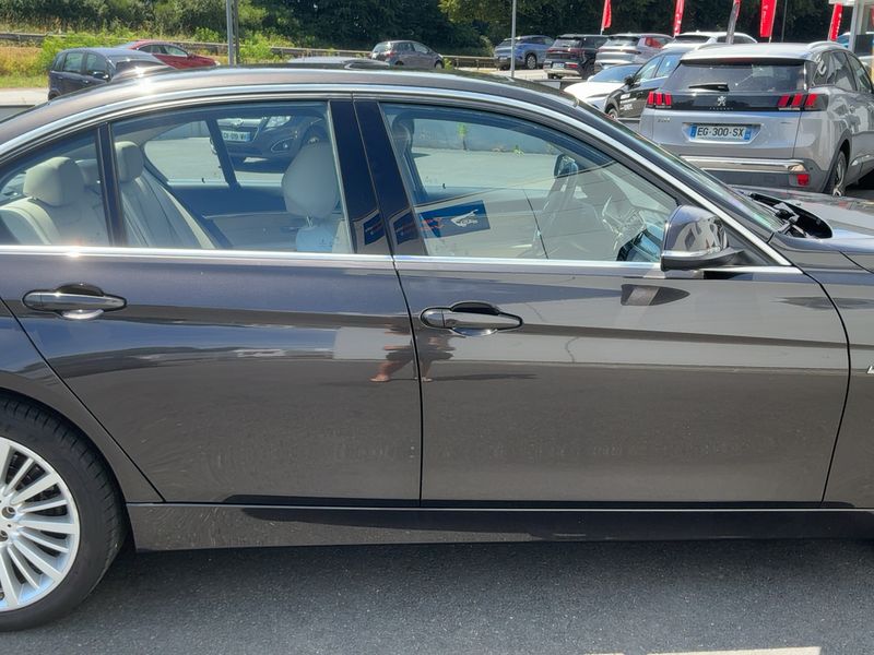 BMW 3er 330i xDrive Luxury Line 2016 – снимка 10
