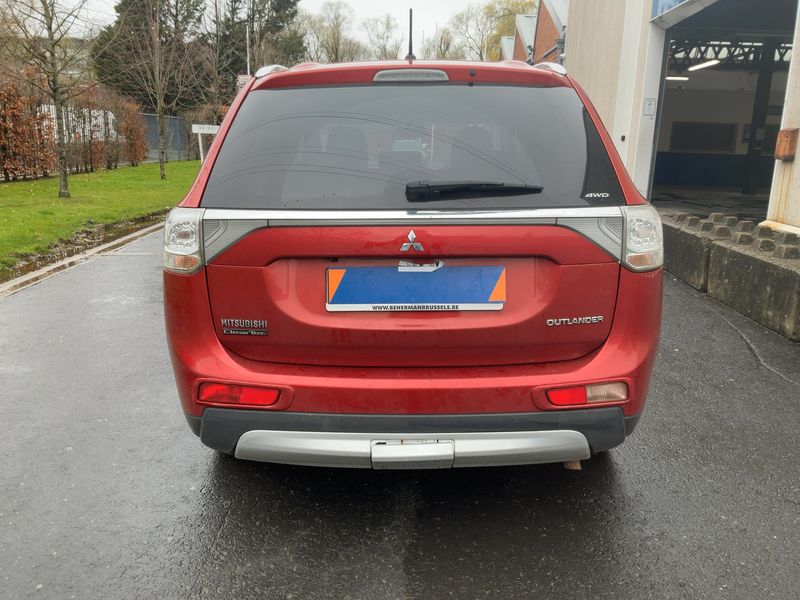 Mitsubishi Outlander 2.2 DI-D Intense 4WD 2015 – снимка 7