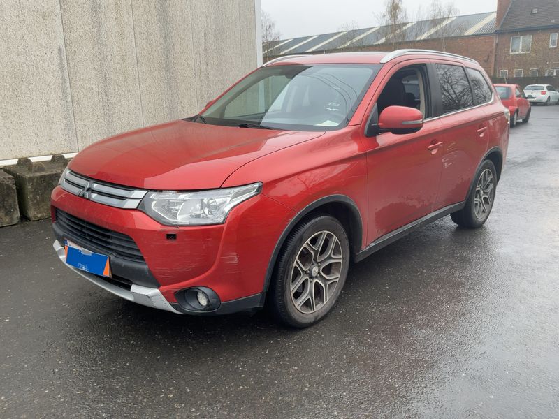 Mitsubishi Outlander 2.2 DI-D Intense 4WD 2015 – снимка 1