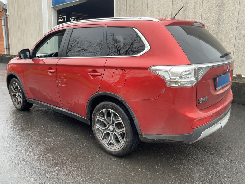 Mitsubishi Outlander 2.2 DI-D Intense 4WD 2015 – снимка 6