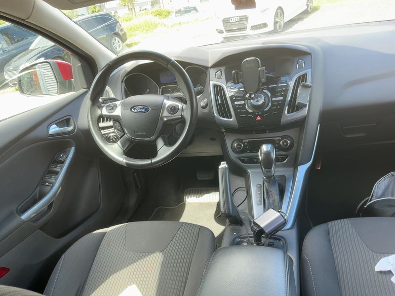 Ford Focus 2.0 TDCi Titanium 2014 – снимка 18