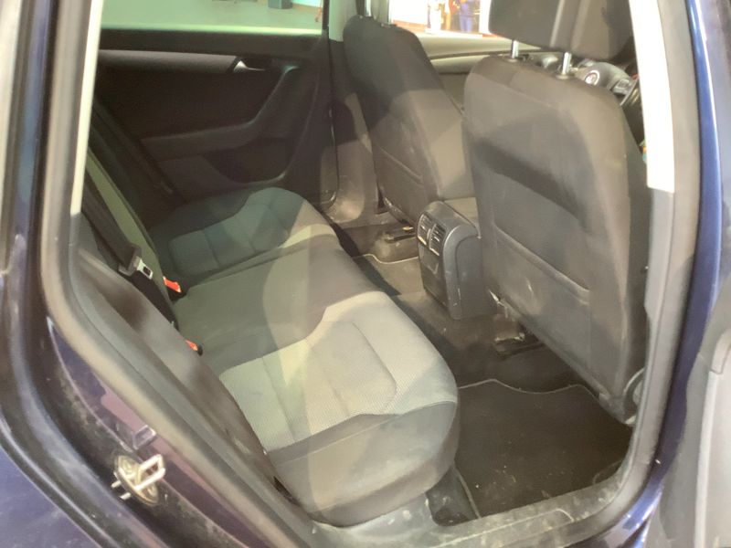 Volkswagen Passat 1.4 TSI Comfortline BlueMotion Tech 2011 – снимка 20