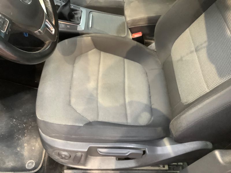 Volkswagen Passat 1.4 TSI Comfortline BlueMotion Tech 2011 – снимка 39