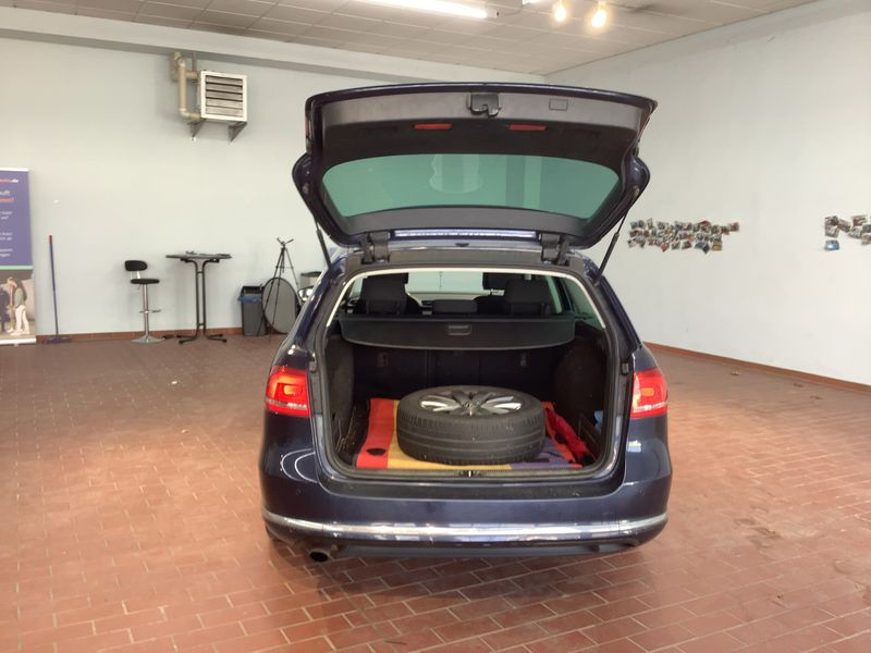Volkswagen Passat 1.4 TSI Comfortline BlueMotion Tech 2011 – снимка 16