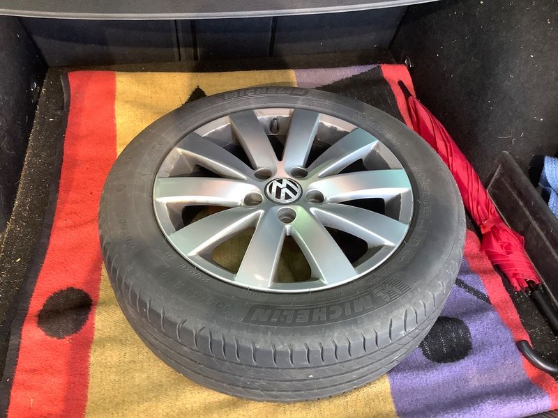 Volkswagen Passat 1.4 TSI Comfortline BlueMotion Tech 2011 – снимка 15