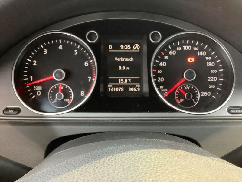 Volkswagen Passat 1.4 TSI Comfortline BlueMotion Tech 2011 – снимка 19