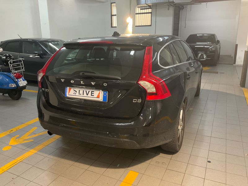 Volvo V60 2.0 D4 Momentum 2011 – снимка 2
