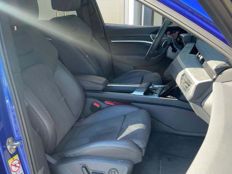 Audi Q8 Sportback 55 e-tron quattro S line 2023 – снимка 16