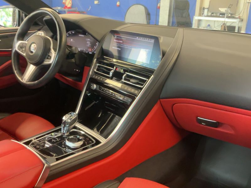 BMW 8er M850i xDrive 2018 – снимка 17