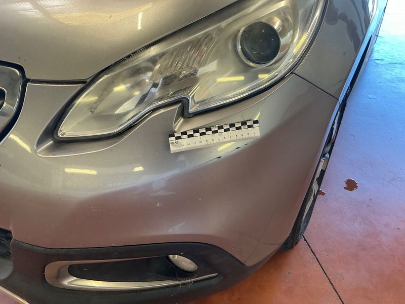 Peugeot 2008 1.2 PureTech Allure 2015 – снимка 37