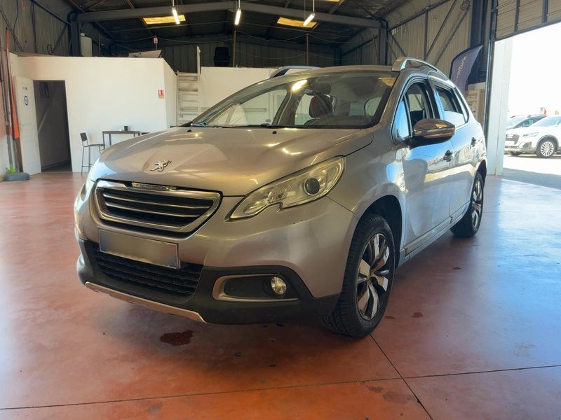 Peugeot 2008 1.2 PureTech Allure 2015 – снимка 1