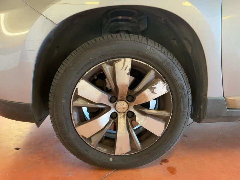 Peugeot 2008 1.2 PureTech Allure 2015 – снимка 3