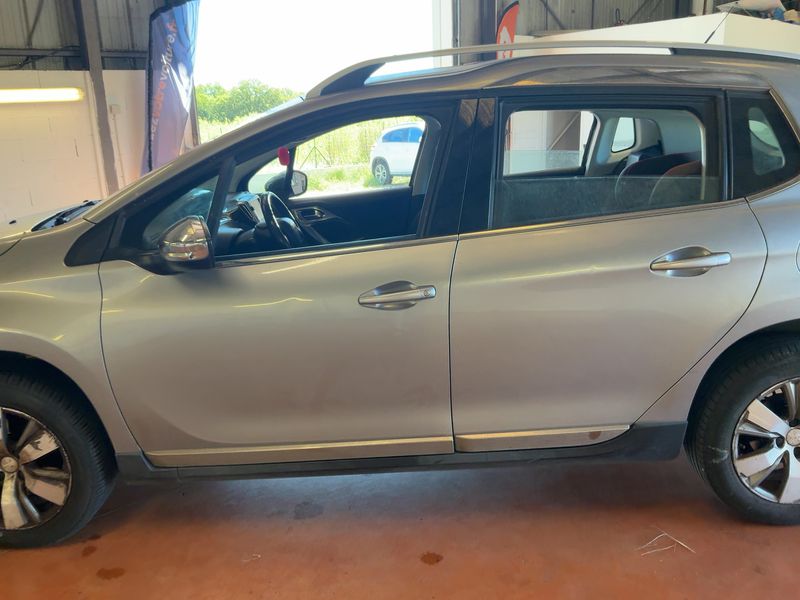Peugeot 2008 1.2 PureTech Allure 2015 – снимка 4