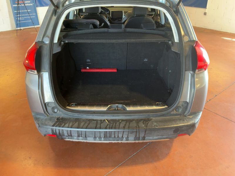 Peugeot 2008 1.2 PureTech Allure 2015 – снимка 15