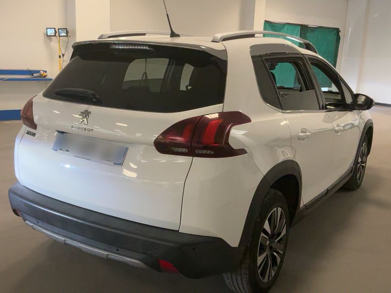 Peugeot 2008 1.2 e-THP Allure Business 2018 – снимка 8