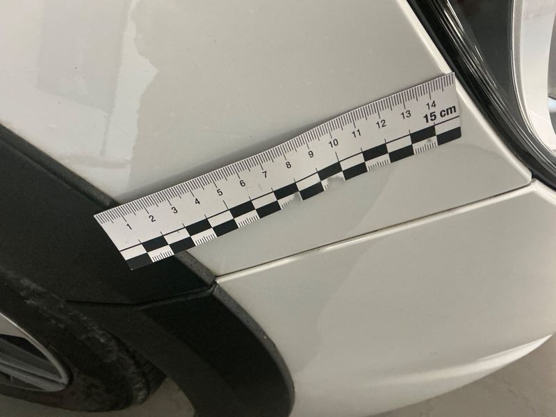 Peugeot 2008 1.2 e-THP Allure Business 2018 – снимка 23
