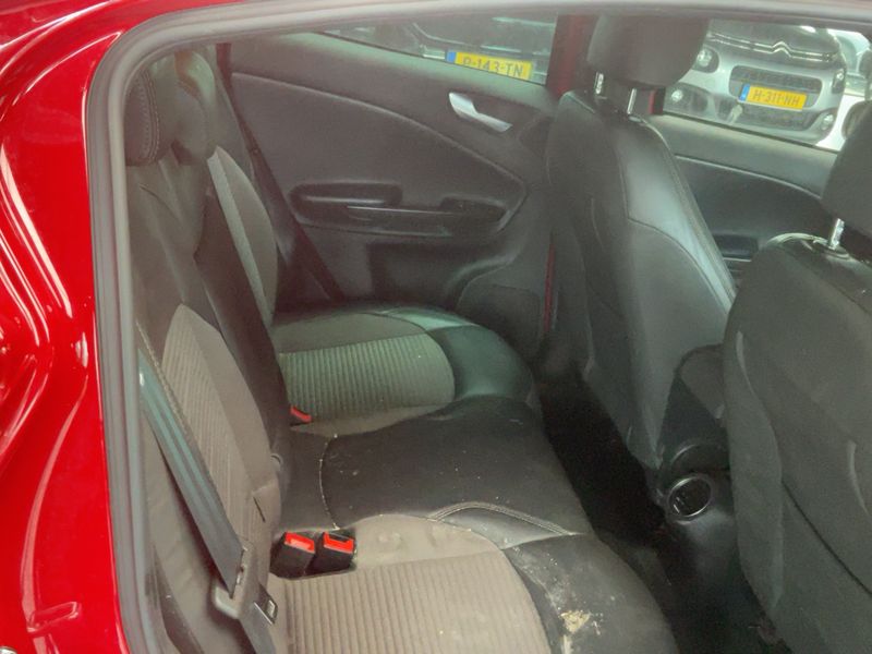 Alfa Romeo Giulietta 1.4 Turbo Collezione 2015 – снимка 19
