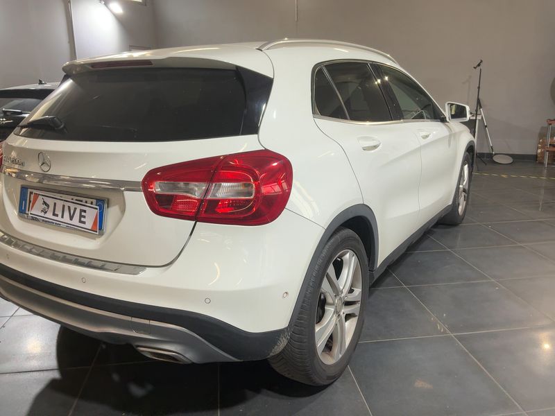 Mercedes-Benz GLA-Klasse GLA 200 d Sport 2016 – снимка 8