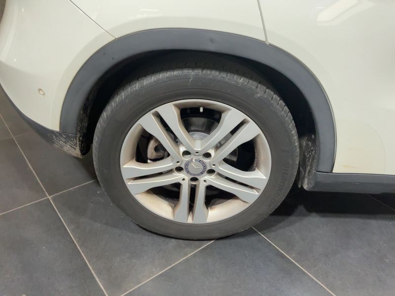 Mercedes-Benz GLA-Klasse GLA 200 d Sport 2016 – снимка 9