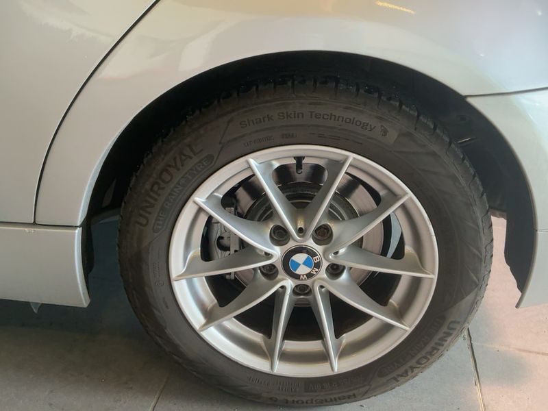 BMW 3er 318d Première 2010 – снимка 5