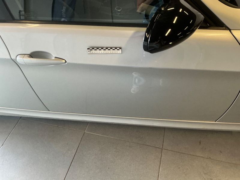 BMW 3er 318d Première 2010 – снимка 23