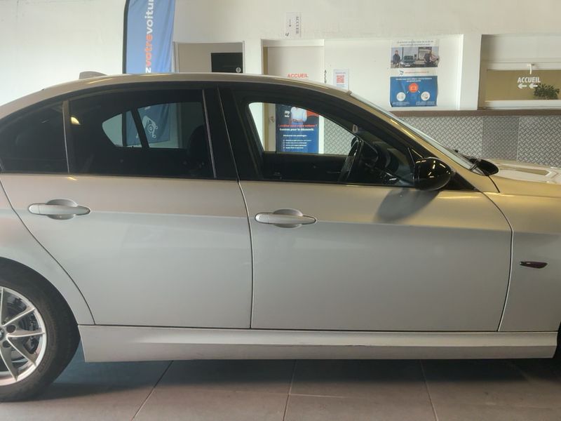 BMW 3er 318d Première 2010 – снимка 10