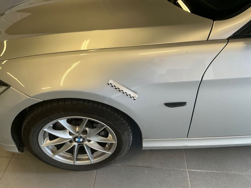 BMW 3er 318d Première 2010 – снимка 30